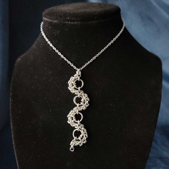 Gothic silver snake necklace ✦ Handmade rosary style chainmaille necklace ✦ - Picture 10 of 10